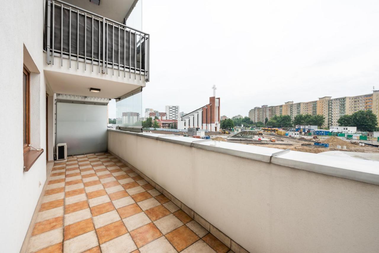 Metro Kondratowicza Spacious Apartment Варшава Екстериор снимка