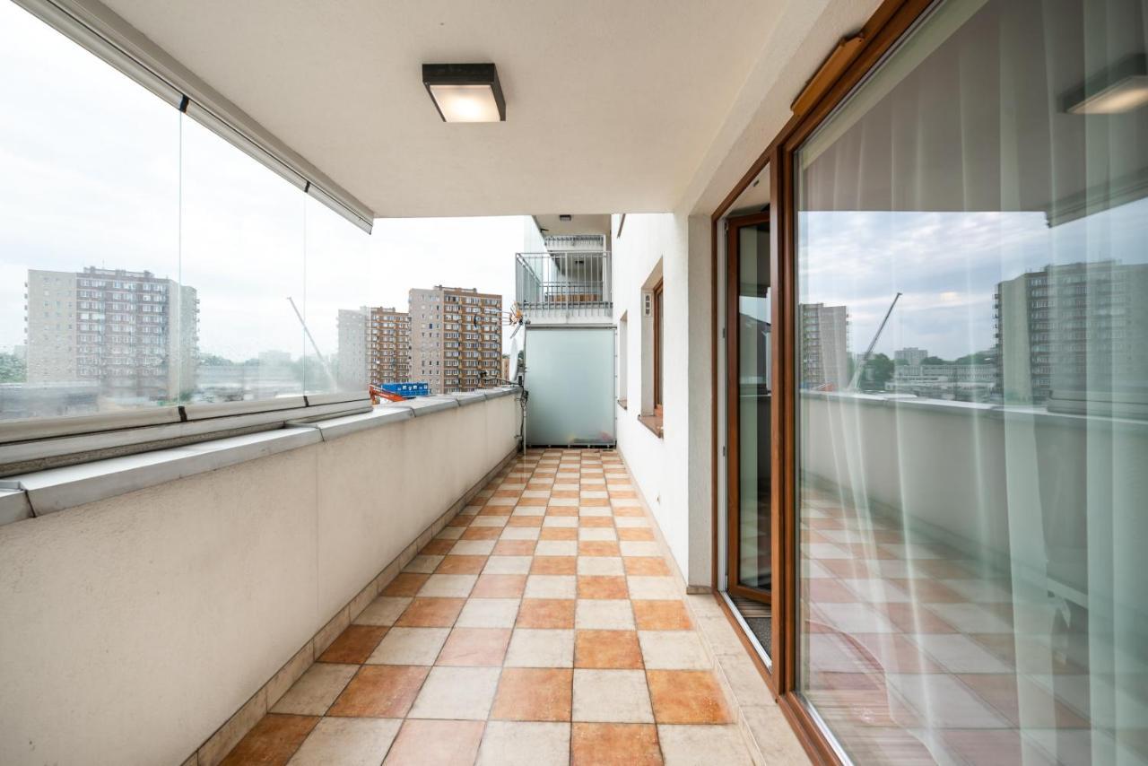 Metro Kondratowicza Spacious Apartment Варшава Екстериор снимка