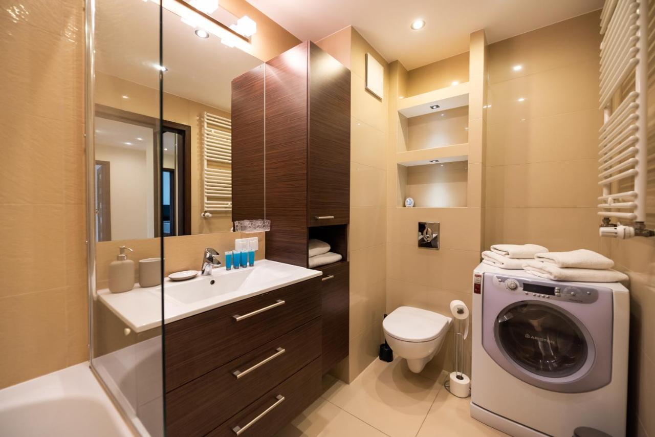 Metro Kondratowicza Spacious Apartment Варшава Екстериор снимка